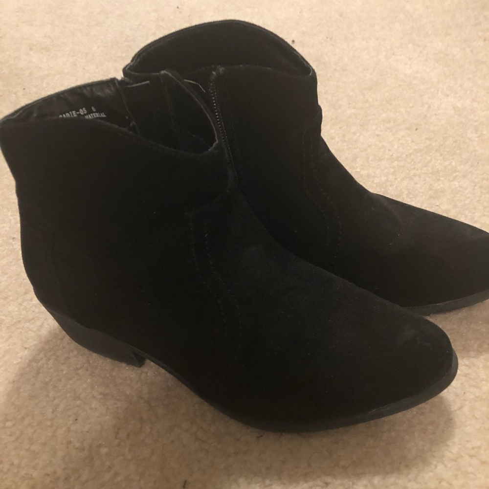 Black winter booties